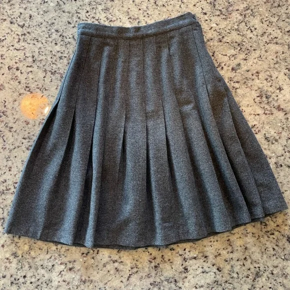 Pristine vintage 100% wool Pleated Skirt size size 6 - Picture 2 of 7